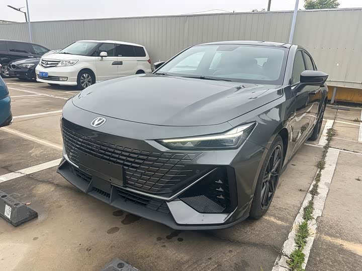 Changan UNI-V 2022 1.5T Excellent Type