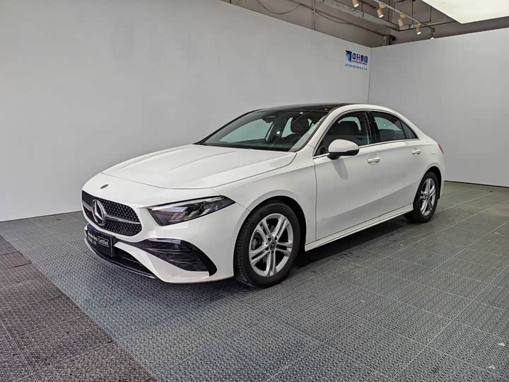 Mercedes-Benz A-Class 2025 A 180 L