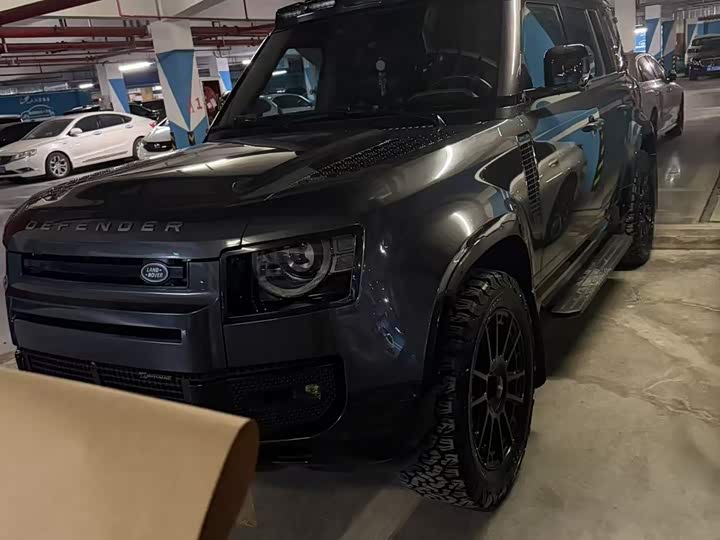Land Rover Defender 2023 110 3.0T P400 X-Dynamic HSE