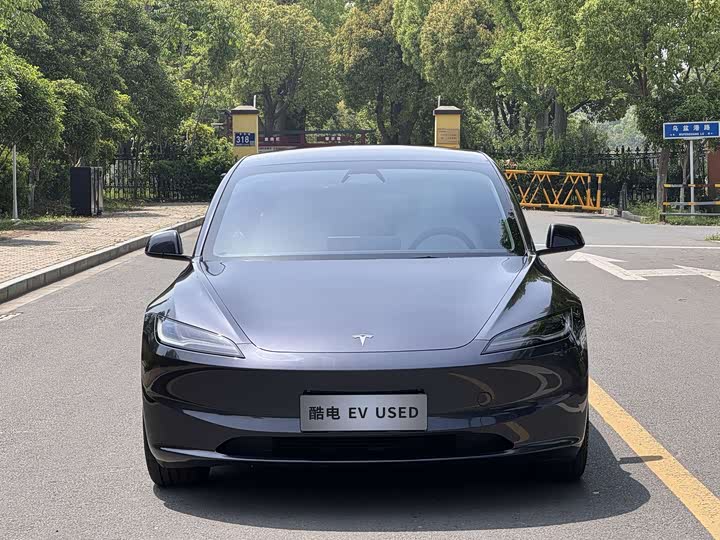 Model 3 2023 rear-wheel drive version
