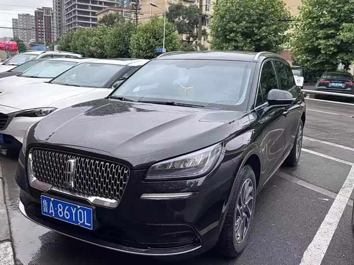 Adventurer+2022+Model+Facelift+2.0T+2WD Premium+Edition