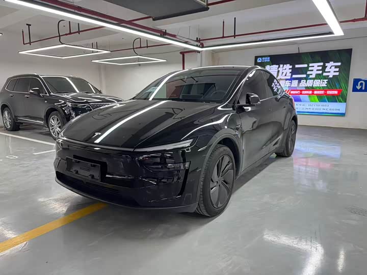 Model Y 2025 rear-wheel drive first edition