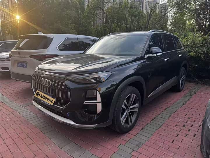 AudiQ6+2025+Model+40+TFSI+quattro+Commemorative+Edition+Yulin Package+7-seat