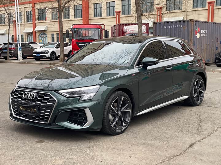 Audi A3 2022 Sportback 35 TFSI stylish and sporty