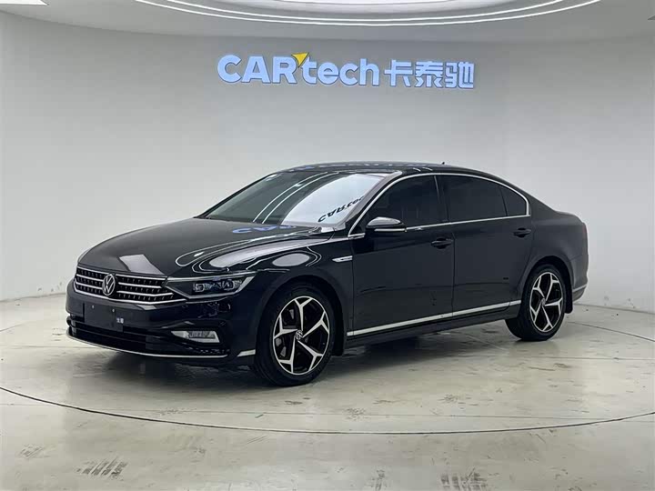 Volkswagen Magotan 2023 2 Million Edition 330TSI DSG Luxury
