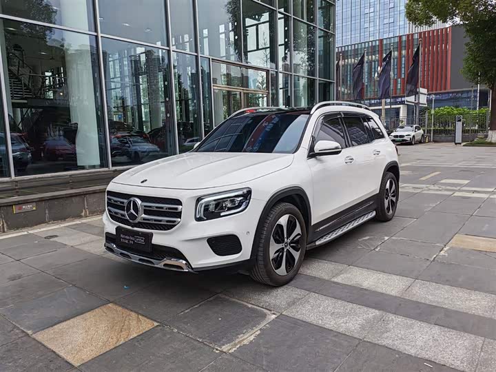 Mercedes-Benz GLB 2023 GLB 220 Fashion Model