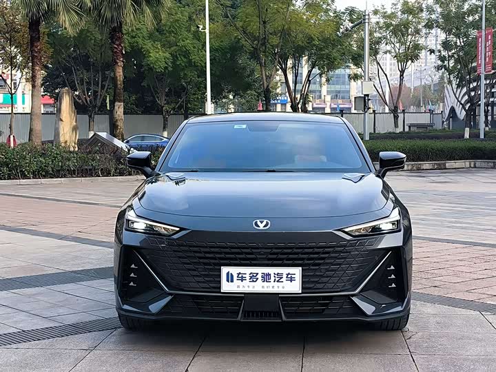 Changan UNI-V 2022 1.5T premium model
