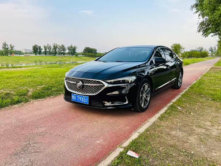 LaCrosse 2021 652T Premium Model