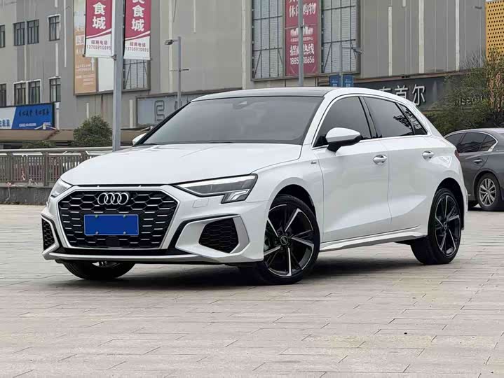 Audi A3 2023 Sportback 35 TFSI stylish and sporty