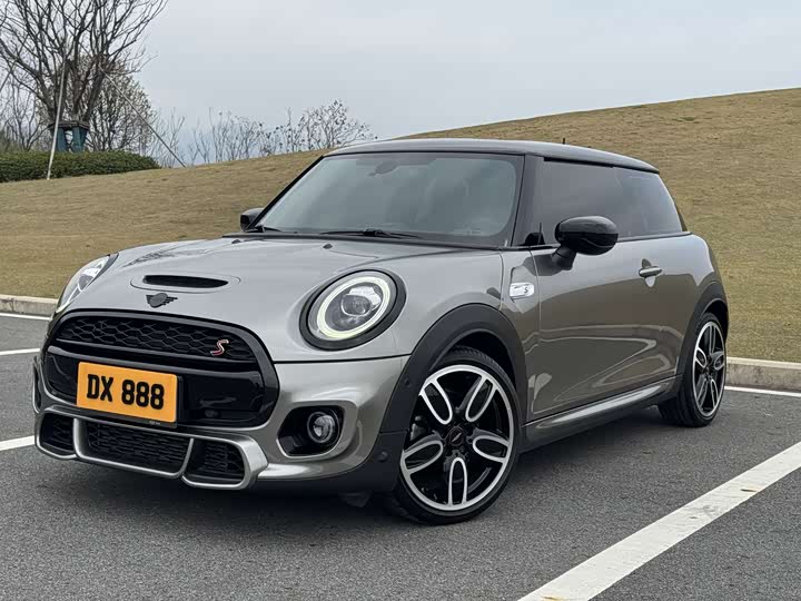 MINI 2021 2.0T COOPER S racing driver