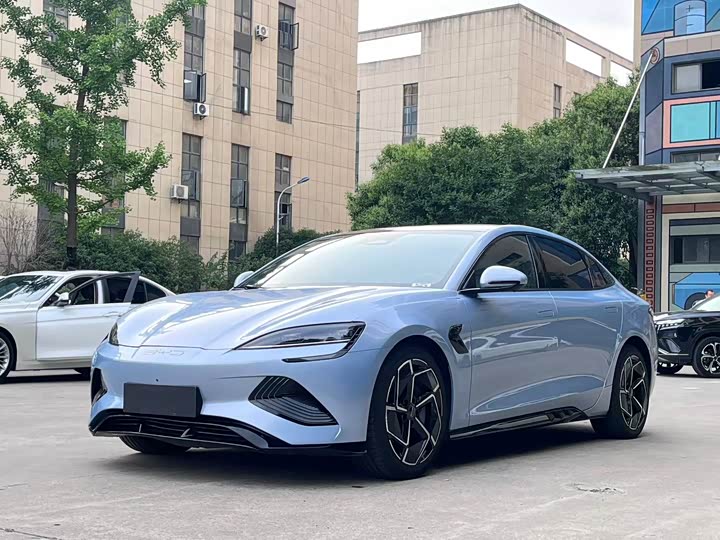 Seal 2022 700km long range rear-wheel drive version