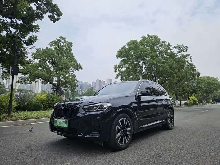 BMW iX3 2022 innovative model