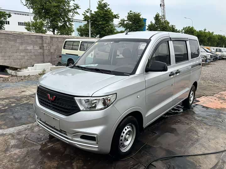 Wuling Hongguang V 2019 1.5L basic model L2B