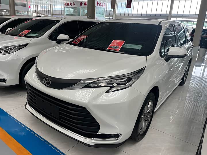 SiennaSIENNA 2024 Model 2.5LHybrid Comfort Edition