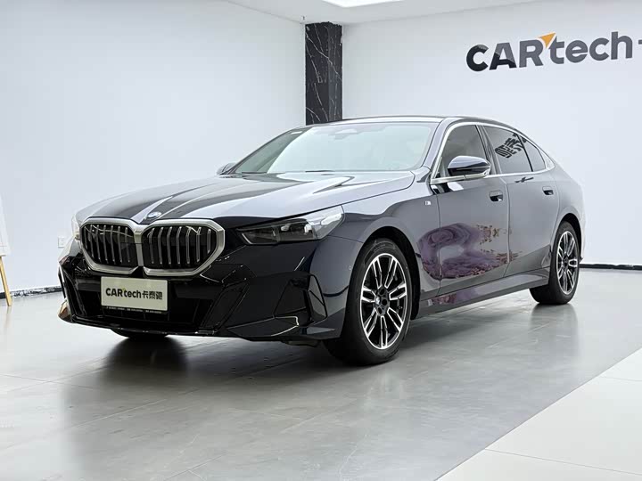 BMW 5 Series 2025 530Li Leading M Sports Package