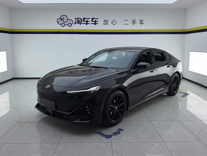 Changan UNI-V 2022 1.5T premium model