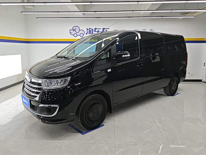 Refine M3 2023 PLUS 1.5T 7/8-Seater Comfort Edition