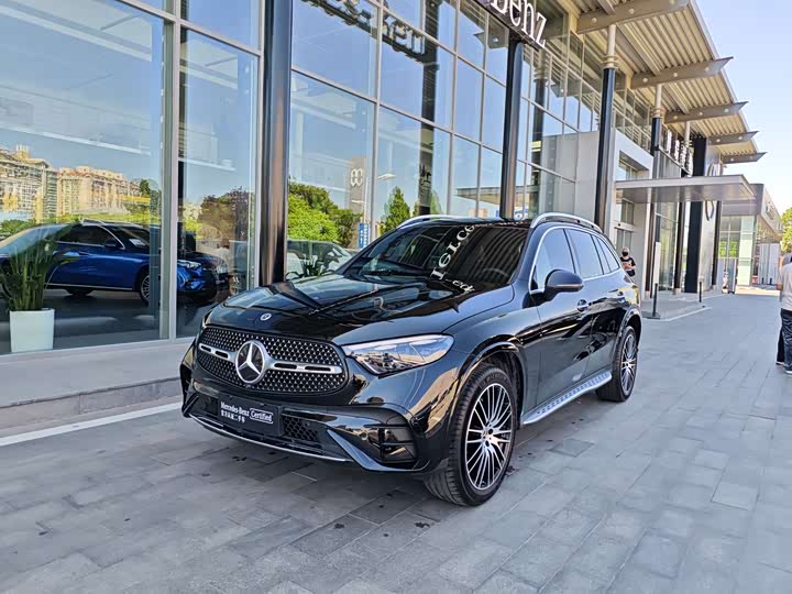 2024 Mercedes-Benz GLC 300 L 4MATIC Luxury 5-Seater