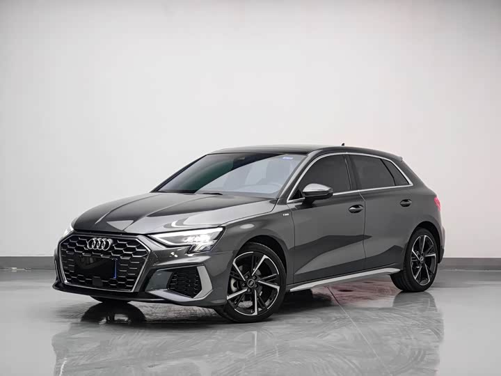 Audi A3 2023 facelift Sportback 35 TFSI stylish and sporty