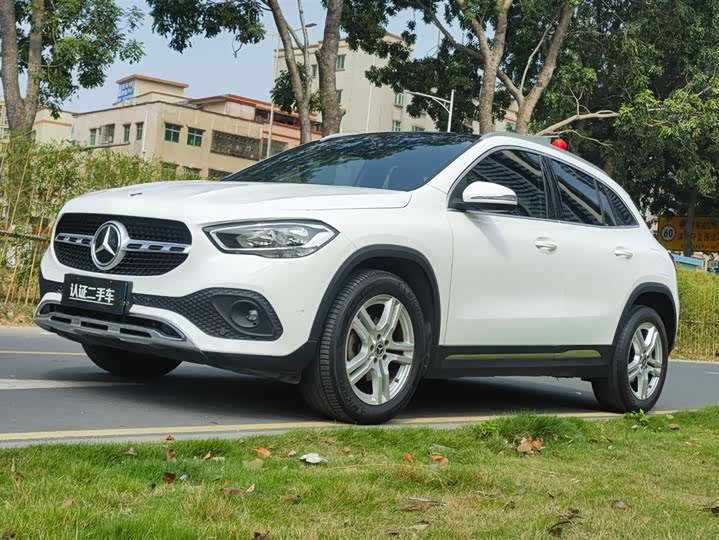 Mercedes-BenzGLA 2020 Model GLA 180