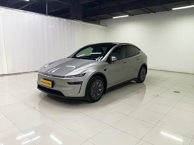 Model Y L 2025 long-range all-wheel drive version