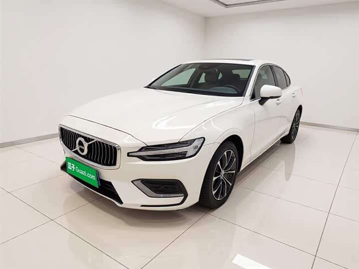 VolvoS60 2022 Model B4 Zhiyi Luxury Edition