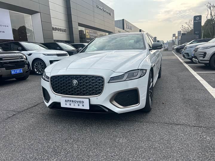 Jaguar XFL 2024 Model 2.0T P300 4WD Flagship Sports Gold Edition