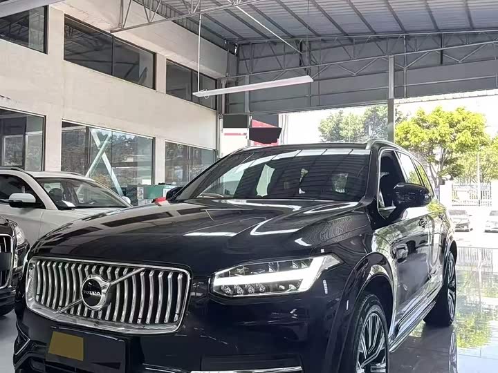 Volvo XC90 2022 B5 Smart Deluxe Edition 7 seats