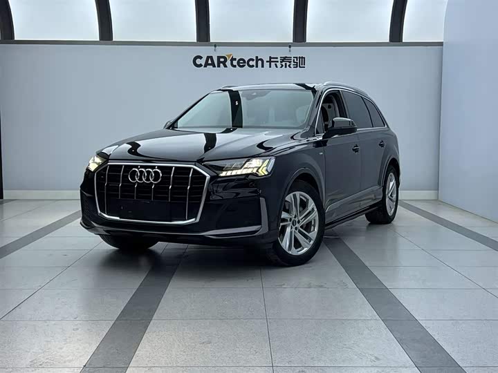 Audi Q7 2021 45 TFSI quattro S line sports
