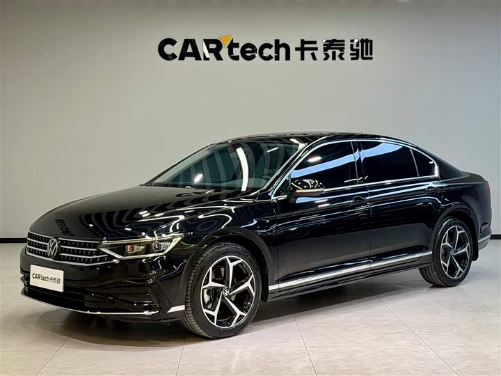 Magotan 2025 model 330TSI DSG luxury model
