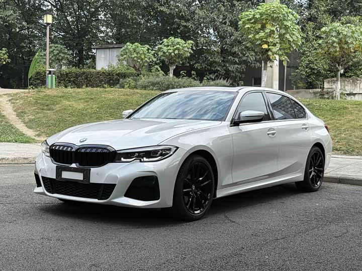 BMW 3 Series 2021 facelift 320i sports package