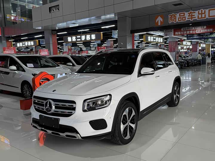 Mercedes-Benz GLB 2023 GLB 220 Fashion Model