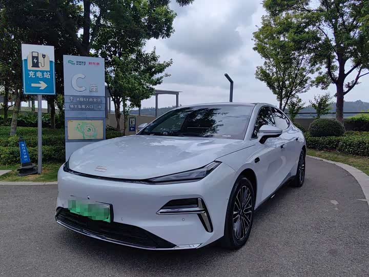 Galaxy Star 8 2025 130km EM-i Premium Edition
