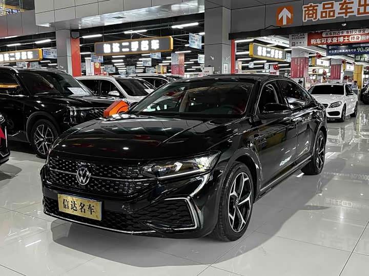 Passat 2026 Outstanding Model 380TSI Starry Sky Dragon Edition