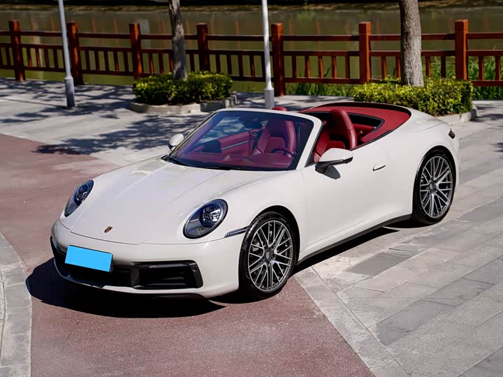 Porsche 911 2023 Carrera Cabriolet 3.0T