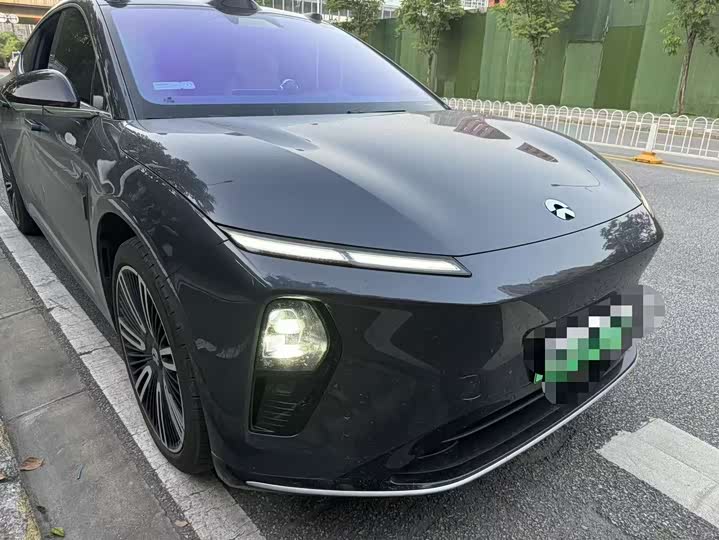 NIO ET9 2025 model 102kWh