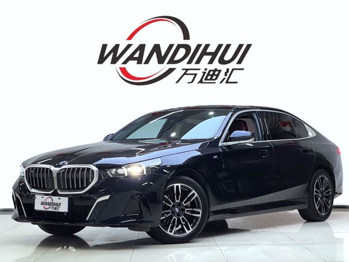 BMW 5 Series 2024 525Li M Sports Package