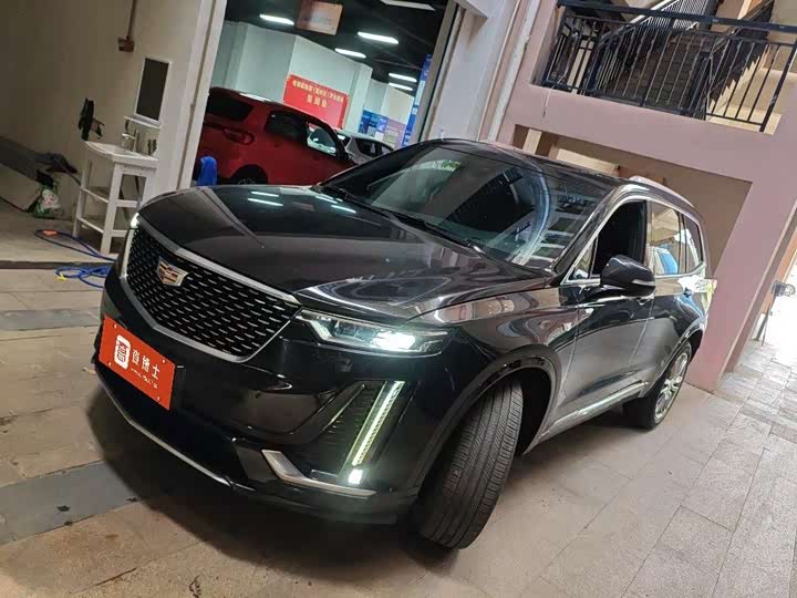 Cadillac XT6 2021 28T six-seat four-wheel drive luxury model