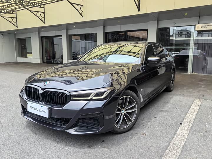 2021 BMW5 Series 2021 Model 525Li M Sports Package