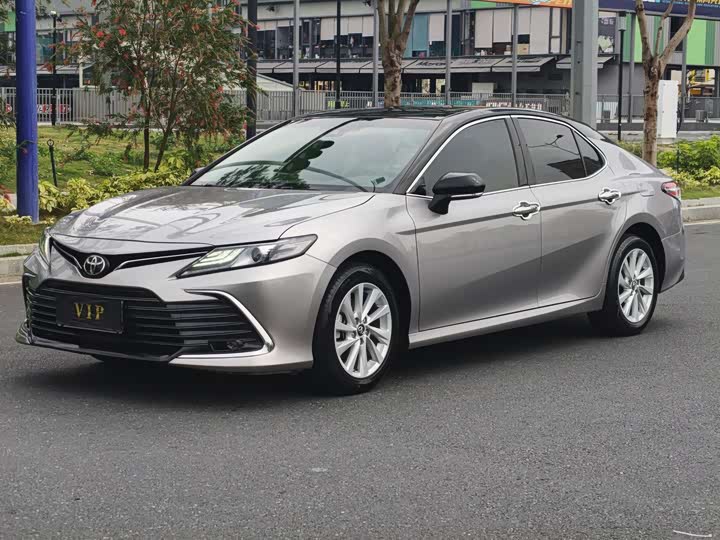 Camry 2021 2.0G Luxury Edition