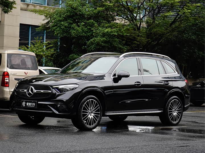 2023 Mercedes-BenzGLC 2023 Model GLC 300 L 4MATIC LuxuryModel 7-seat