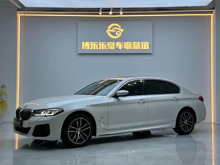 2021 BMW5 Series 2021 Model 525Li M Sports Package