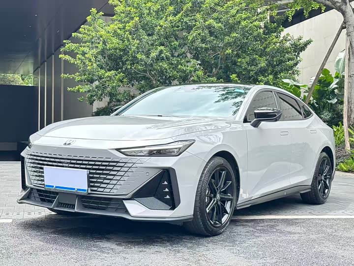 Changan UNI-V 2023 1.5T premium model