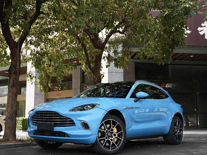 Aston Martin DBX 2021 4.0T V8 Straight-Six Edition