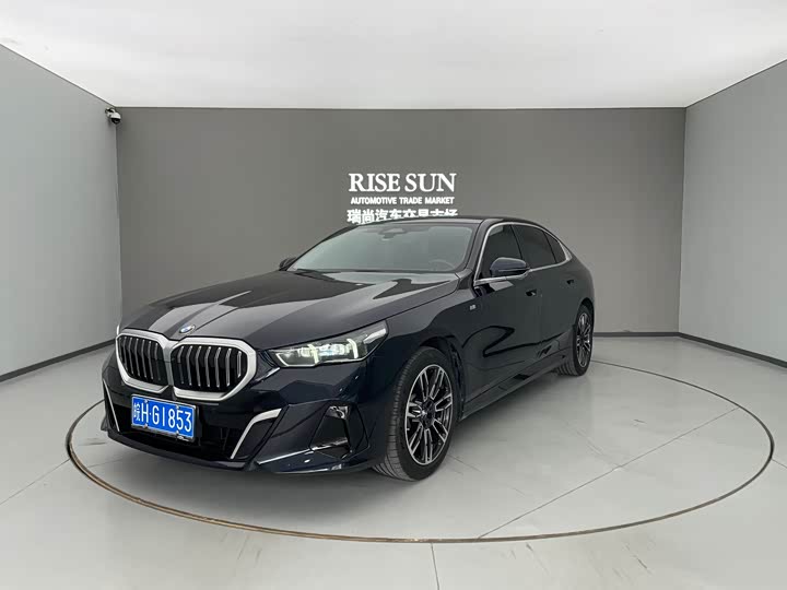 BMW 5 Series 2024 530Li Leading M Sports Package