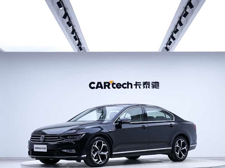 Magotan 2023 2 Million Edition 330TSI DSG Luxury