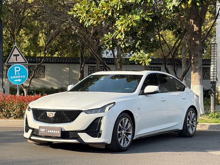 Cadillac CT5 2020 28T leading sports model