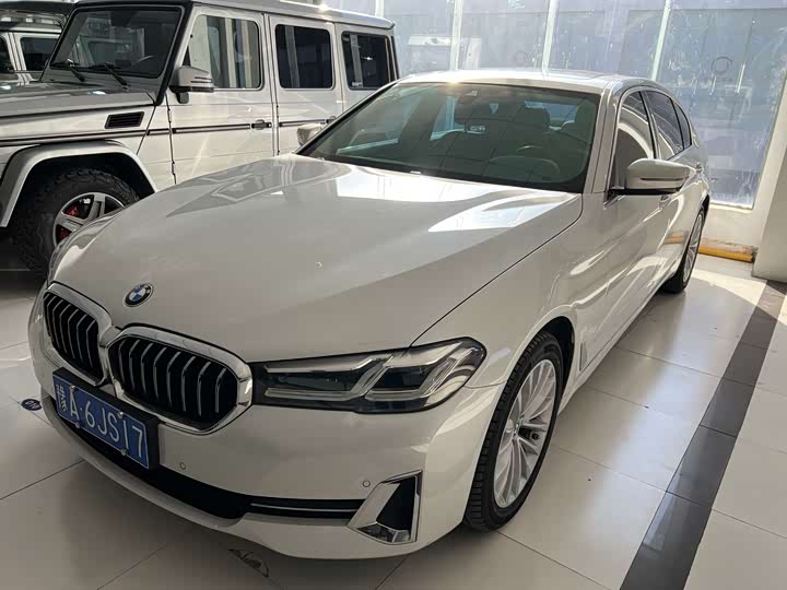 BMW5 Series 2022 Model 525Li Luxury set