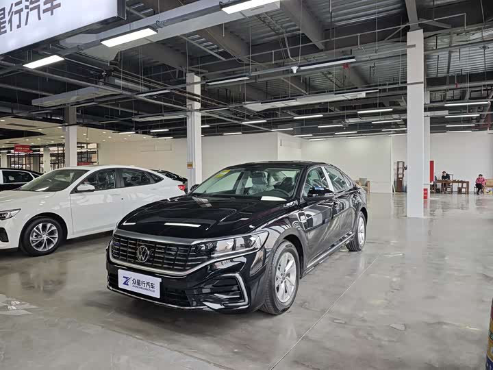 Passat Plug-in Hybrid 2025 Model 430PHEV Business Edition