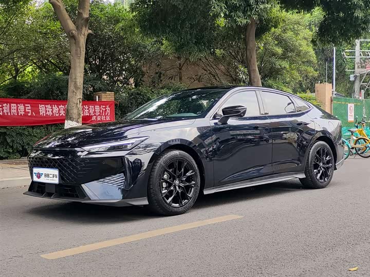 Changan UNI-V 2024 1.5T premium model